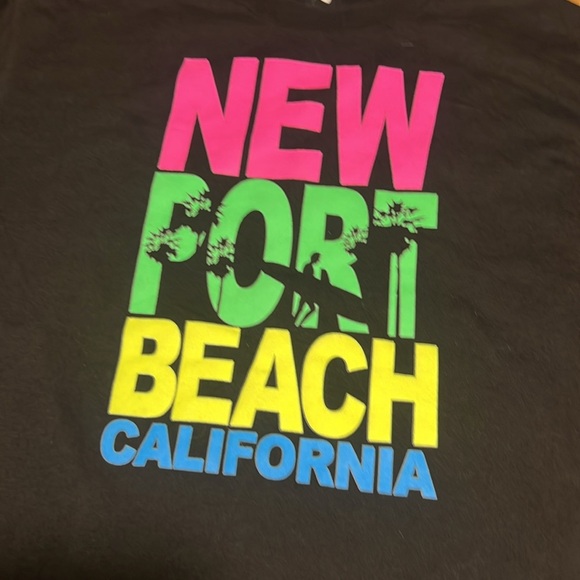 New Port Beach Tee. Size Large. - Picture 2 of 4